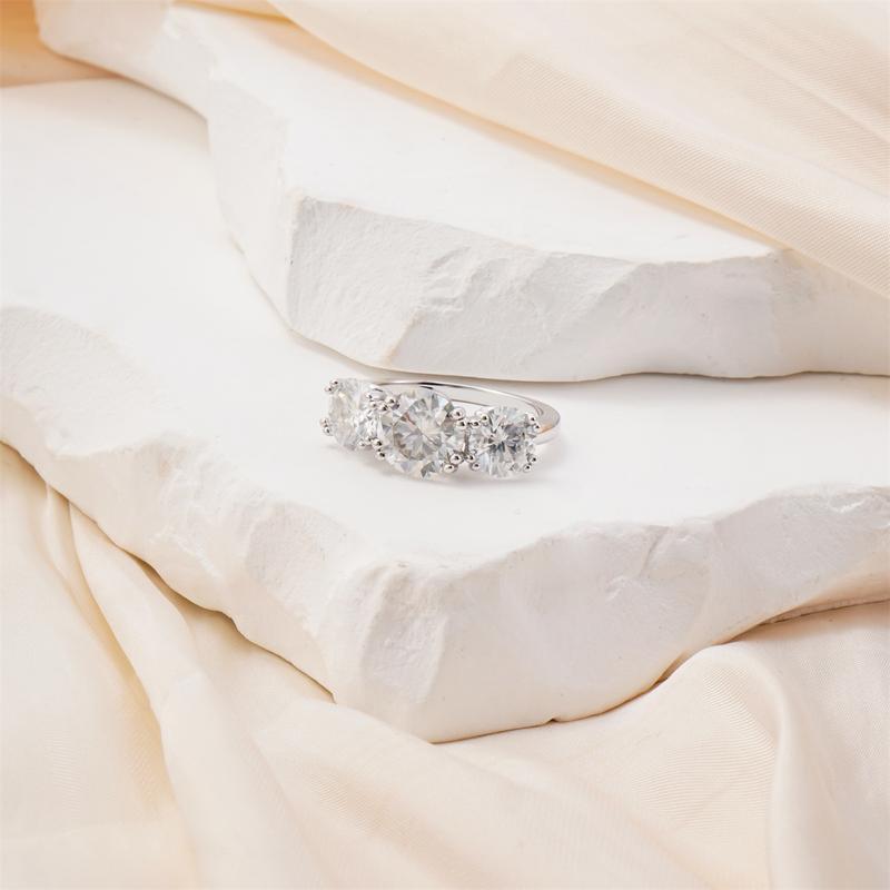 🔥18K Gold Plated Waterproof 1ct-5ctMoissanite Three Stone Prong EngagementRing Silver-Plated Band Jewelry PerfectBirthday Engagement Wedding AnniversaryGift Christmas Thanksgiving Valentine's Day