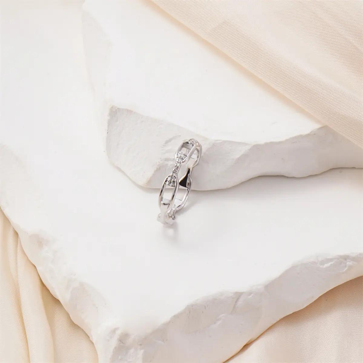 14K Gold Plated Moissanite Waterproof Unisex Chained Ring Silver-PlatedJewelry Perfect Birthday Engagement WeddingAnniversary Gift for Men Women💍🔥